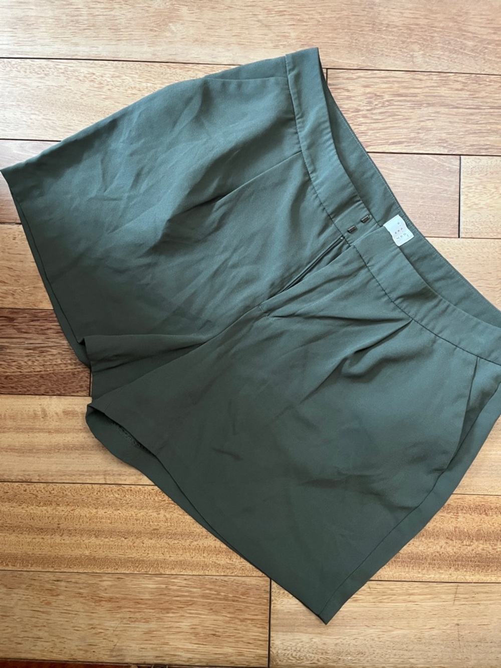 A new day olive green shorts, sz12